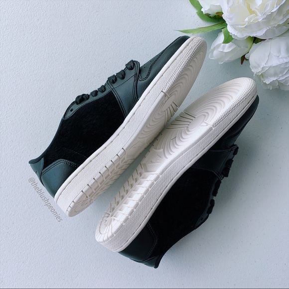 Nike Air Jordan 1 Retro Low no swoosh NWT - Picture 10 of 11